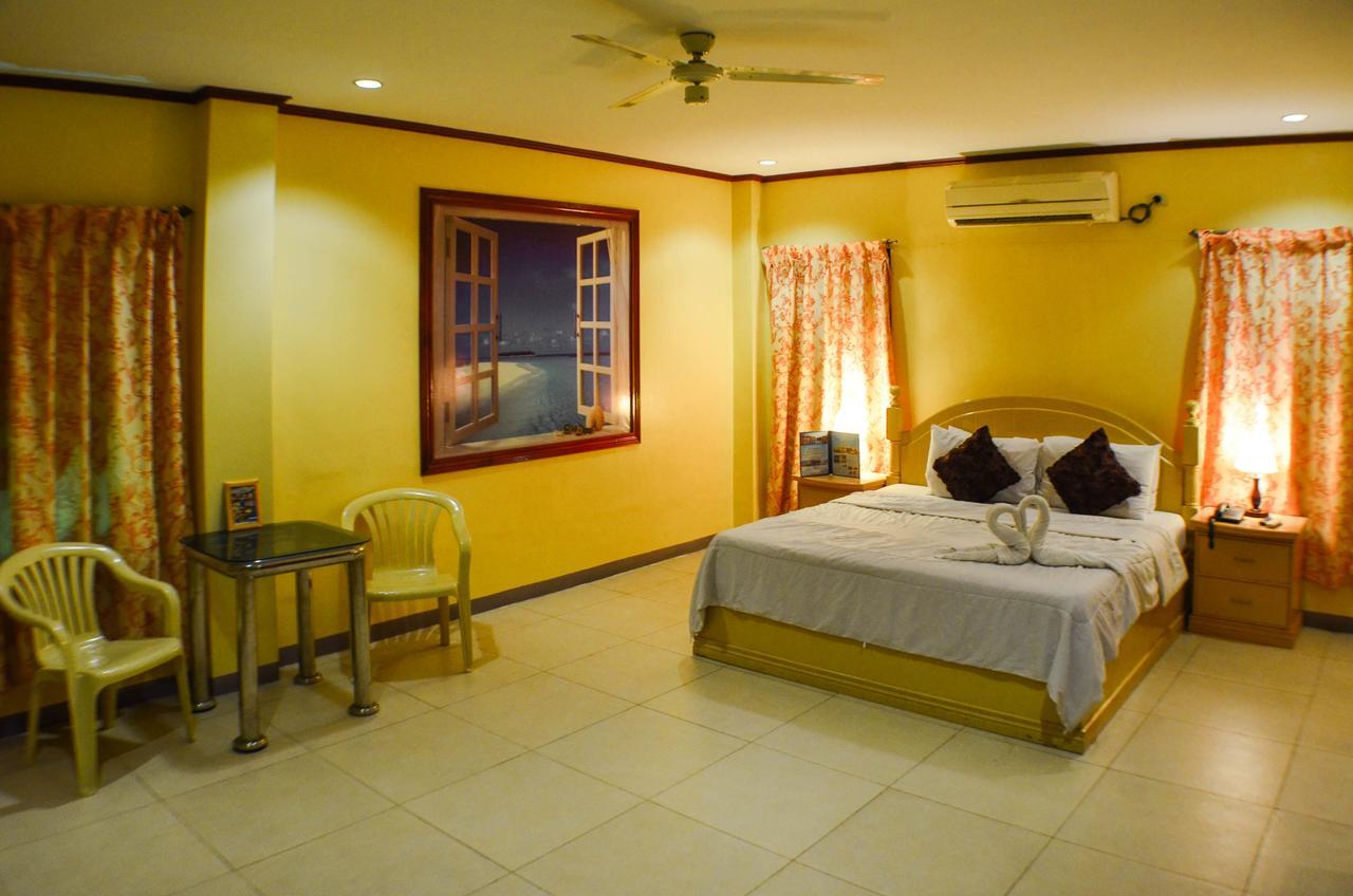 Subic Waterfront Resort And Hotel Exterior foto
