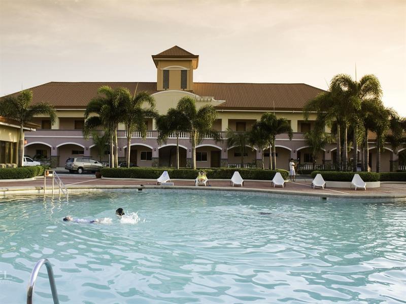 Subic Waterfront Resort And Hotel Exterior foto